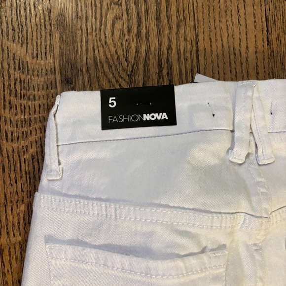 NWT Fashion Nova Killing ‘em Kindly Jeans - Picture 5 of 9